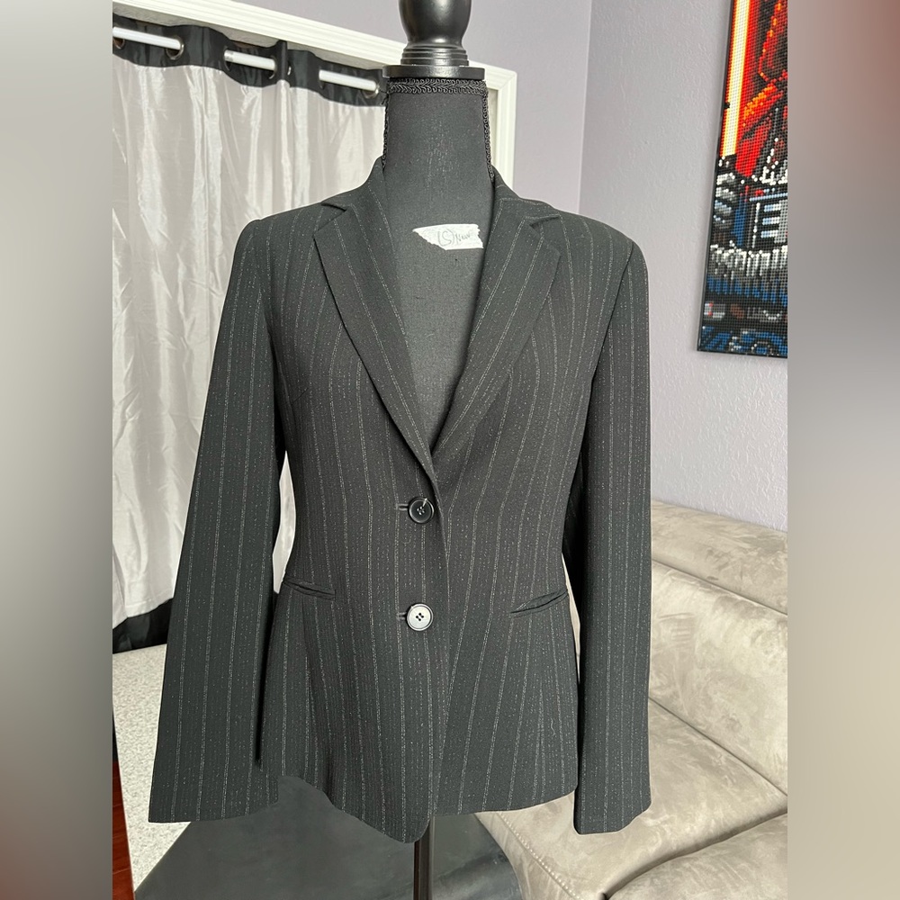 Blazer - Picture 3 of 10